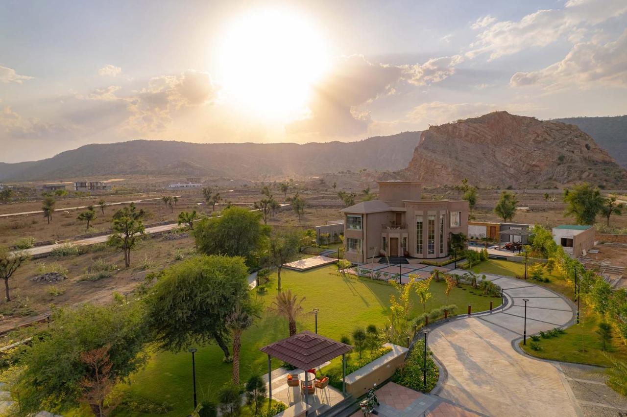 Noah'S Ark By Stayvista - Jaipur With Private Pool Dhānd Extérieur photo